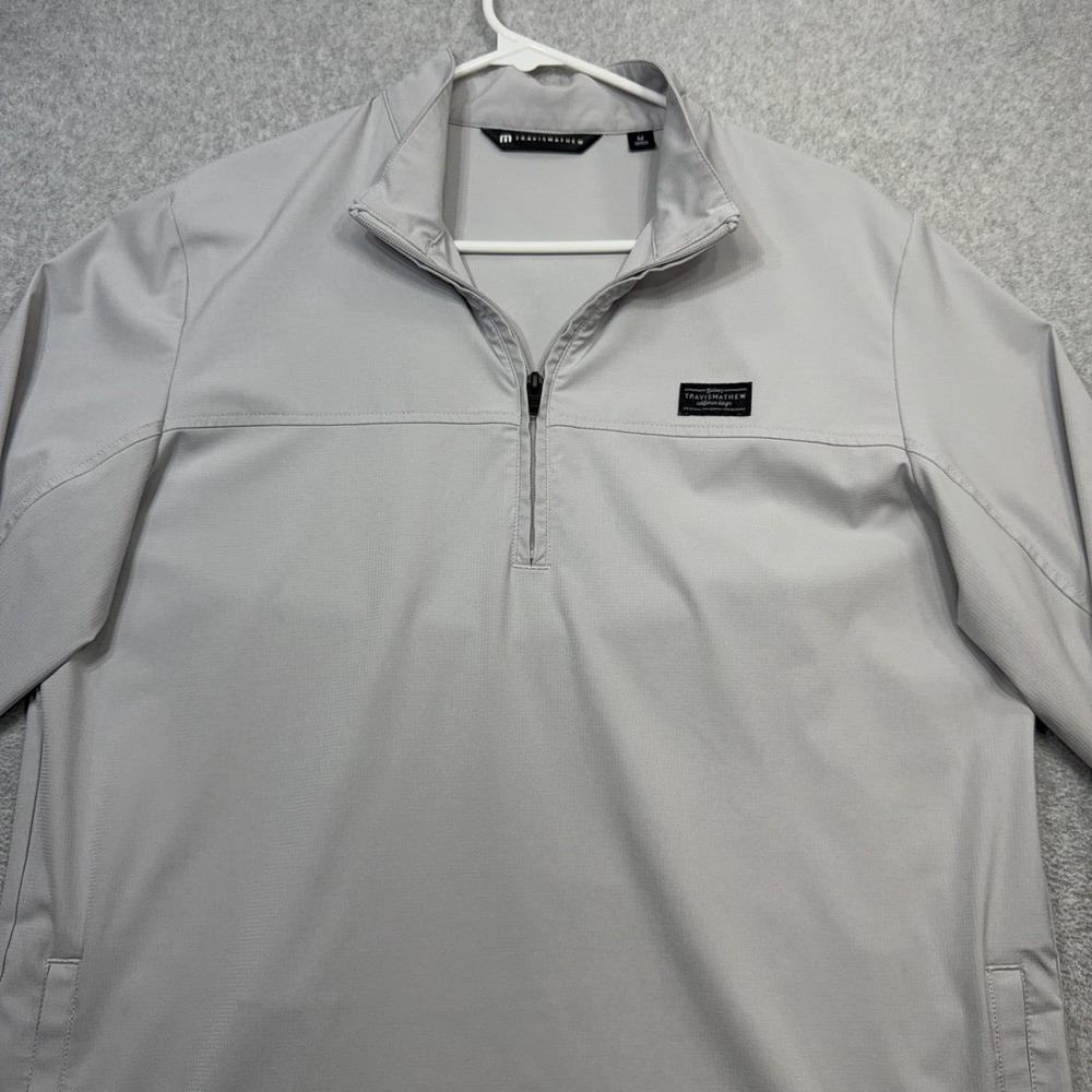 Travis Mathew Jacket Mens Medium Light Gray 1/2 Zip Windbreaker Golf Pullover - Picture 4 of 14